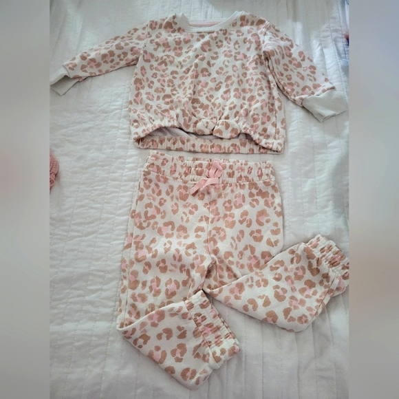 2T girls jogger outfit - Picture 1 of 1